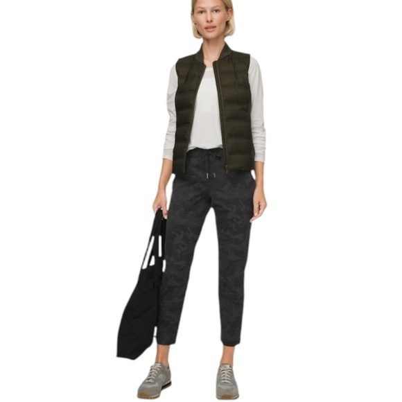 LULULEMON On The Fly 7/8 Pant Incognito Camo Multi Grey, Size 4 Style X8 - Picture 2 of 11